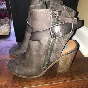 dv Heeled Booties